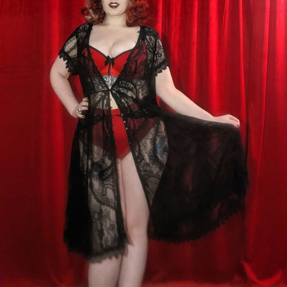 torrid Dresses & Skirts - Torrid button up Black lace dress